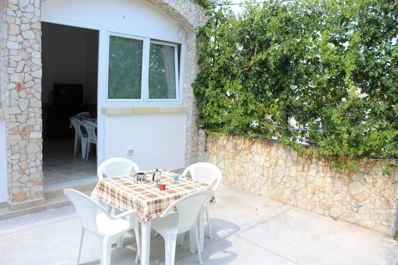 אליסטה Villa Simonetta מראה חיצוני תמונה